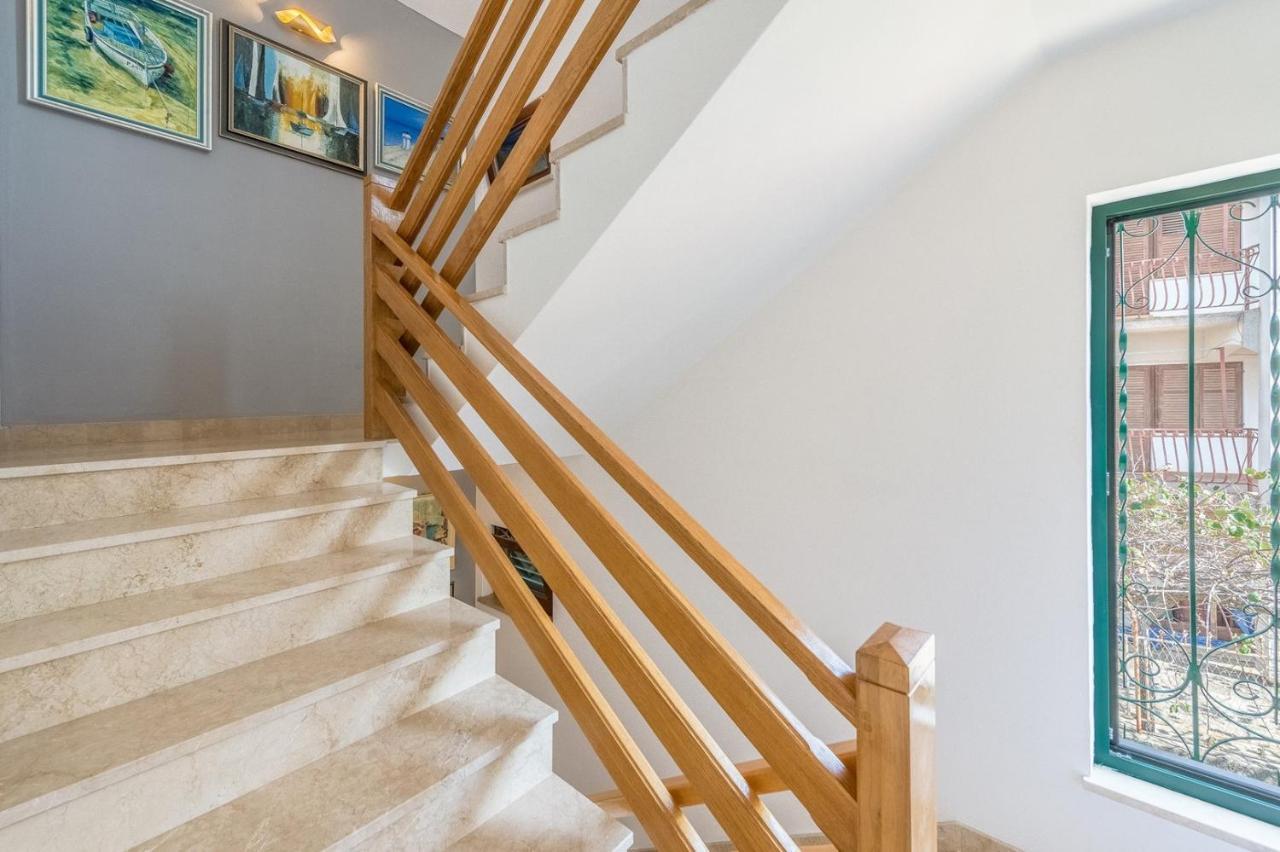 Apartments Ivana-Mira Okrug Gornji Εξωτερικό φωτογραφία
