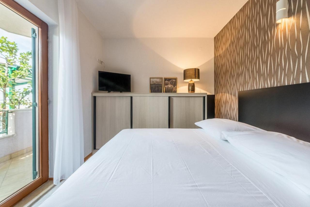 Apartments Ivana-Mira Okrug Gornji Εξωτερικό φωτογραφία
