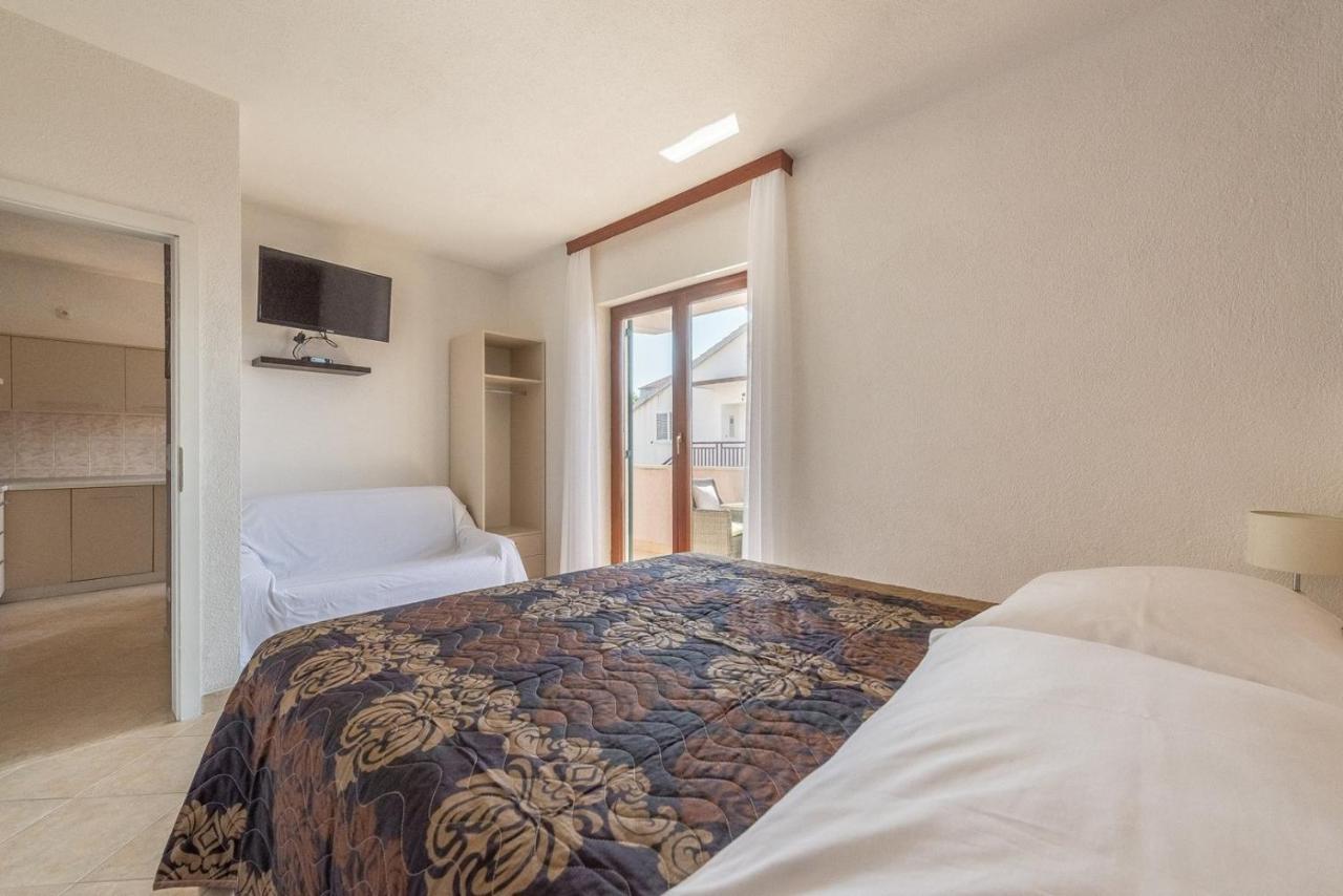Apartments Ivana-Mira Okrug Gornji Εξωτερικό φωτογραφία
