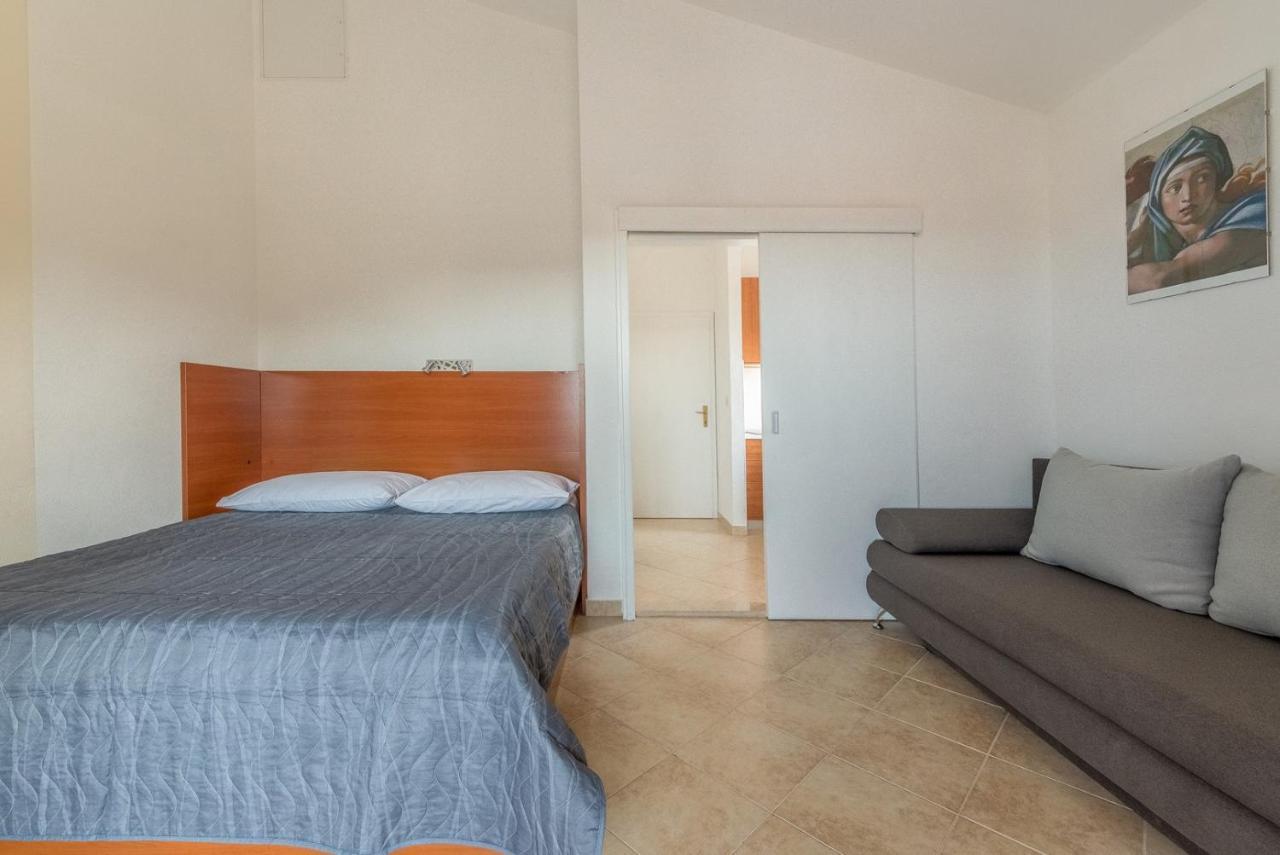 Apartments Ivana-Mira Okrug Gornji Εξωτερικό φωτογραφία