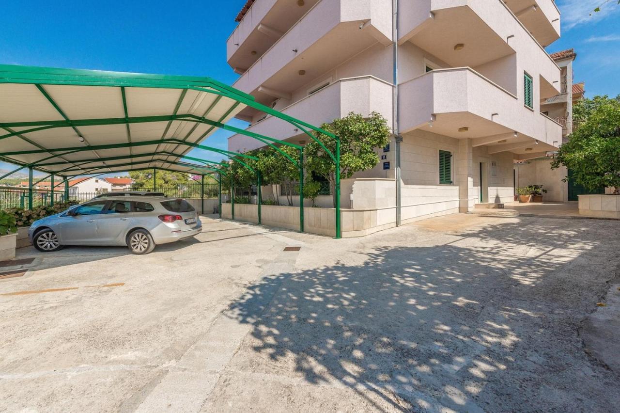 Apartments Ivana-Mira Okrug Gornji Εξωτερικό φωτογραφία